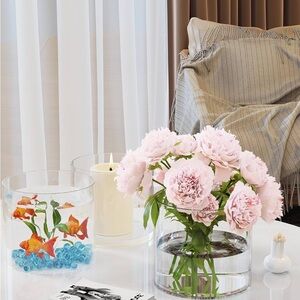 Elegant 6x6 vase/candle holder